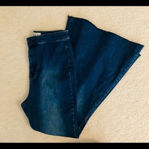✨Free People Wide-Leg/Flare Jeans